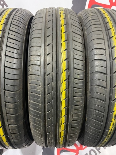 Yokohama BluEarth-Es ES32 R16 215/60