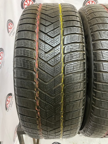 Pirelli Scorpion Winter RFT R19 235/55 101H