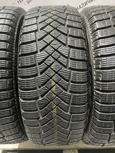 Pirelli Ice Zero SUV R16 205/55