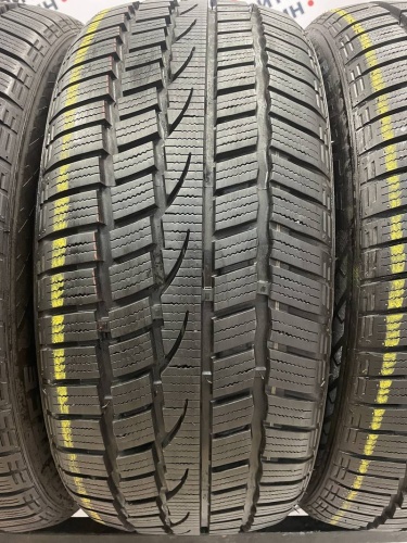 Windforce Snowblazer UHP  R17 215/45