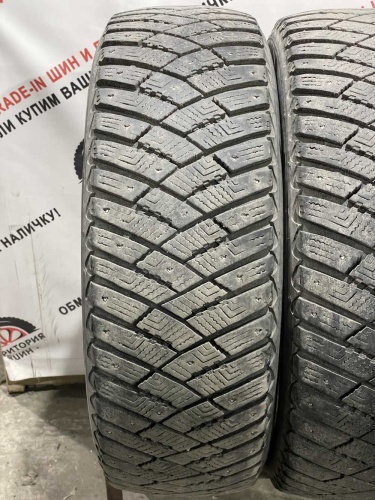 Goodyear UltraGrip Ice Arctic SUV R16 215/65