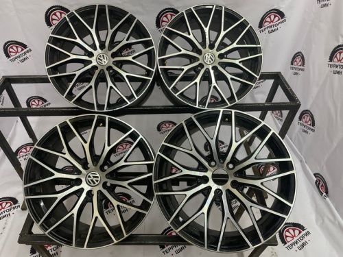 Литье Volkswagen Passat CC R18 5*112ЦО 66.6 ЕТ45