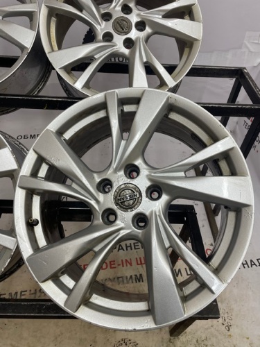 Литье Ниссан R18 7.5J 5*114,3 ЦО66,1 ЕТ50