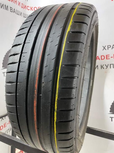 Michelin Pilot Sport 4 R19 235/45