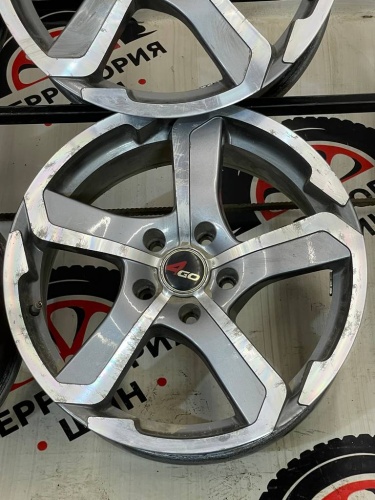 Литые диски R17 5*114.3 7,5J ET38 цо 73.1