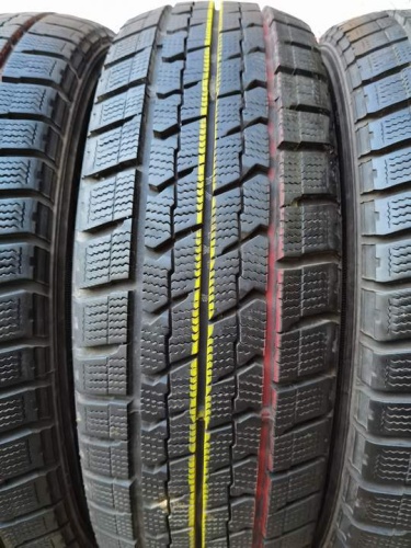 Goodyear Ice Navi Zea II R16 205/60