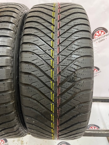 Goodyear Vector 4Seasons 215/55 97V R16