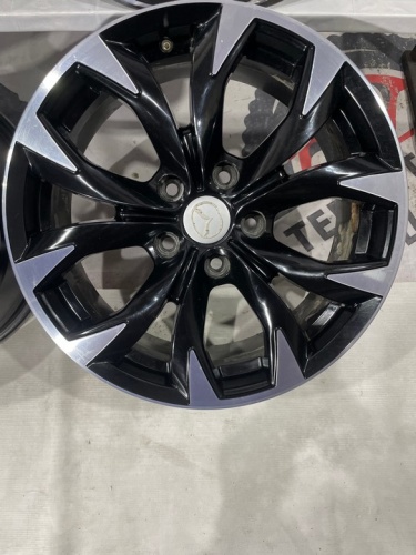 Литые диски MAZDA R17 5х114.3 ET50 ЦО 67.1 7J