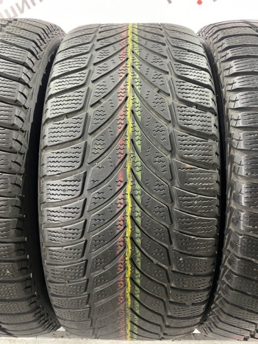 Goodyear UltraGrip Ice 2 R18 235/45