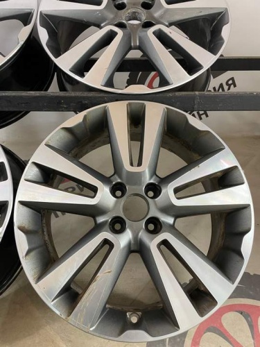 Литые Vesta/Logan R17 4x100/60,1/ET43/J6,5