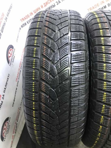 Goodyear UltraGrip R17 235/65