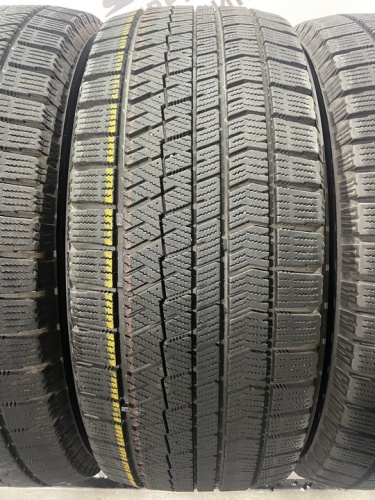 Bridgestone Blizzak VRX2 R17 225/55