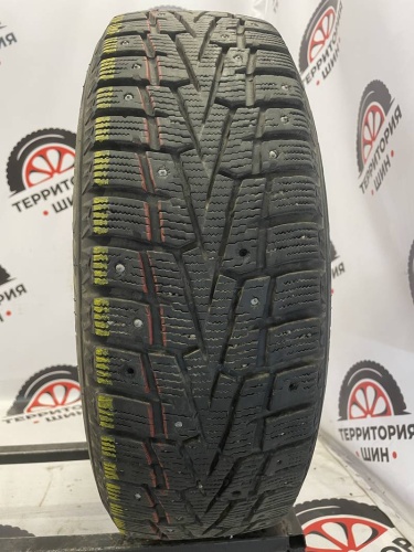 Roadstone Winguard Spike 195/65 95T R15