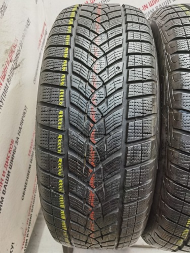 Goodyear UltraGrip Performance R18 235/60