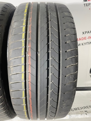 Goodyear EfficientGrip R17	  215/40