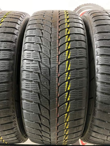 Triangle SnowLink R18 215/55