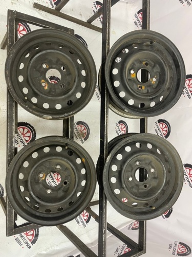 Штампы Ниссан R14 4*114.3 ЦО66.1 ЕТ35 6J