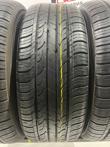 Kumho Solus KH25 R17 215/50