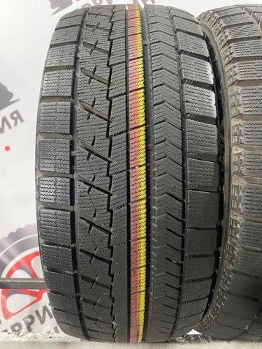 Bridgestone Blizzak VRX2 R18 255/45