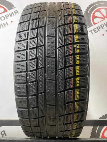 Yokohama IceGuard IG30 R17 215/50