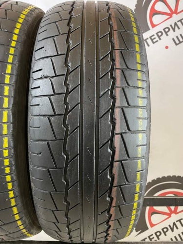 Kumho Road Venture R17 235/65