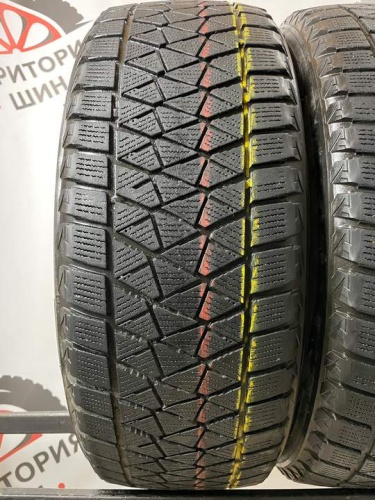 Bridgestone BliZZak DM-V2 R17 215/60