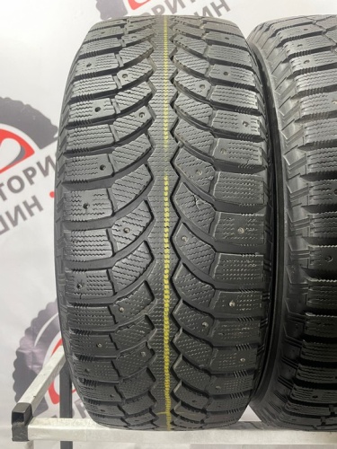 Bridgestone Blizzak Spike-01 R17 235/60