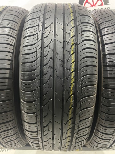 Kumho Solus KH25 R17 215/50