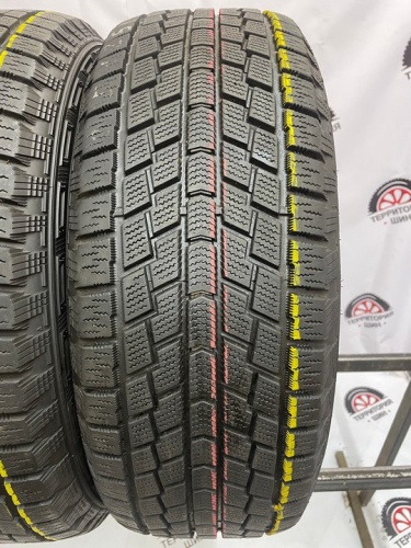 Hankook Nordik IS RW08 R16 235/60 100T