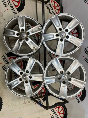 Литье Toyota R16 5*114,3 ЦО60,1 ЕТ45 6J