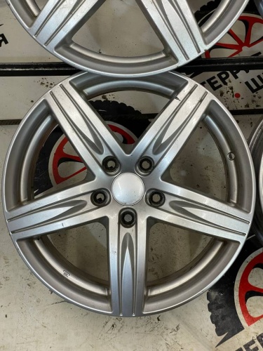 Литье R17 5*114,3 CO 66,1 ЕТ47 7J