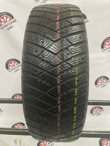 Goodyear UltraGrip iCEArctic SUV 4x4 215/60 100T R17