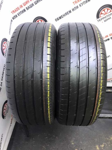 Goodyear EfficientGrip Cargo 2 R17 235/55