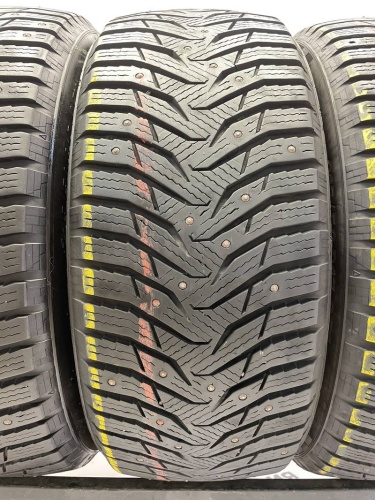 Kumho WinterCraft Ice WI31 R 17	215/50