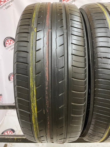 Yokohama BluEarth-Es ES32 R18 215/45 93W