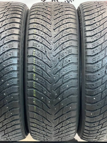 Nokian Tyres Hakkapeliitta 8 SUV R17 235/65