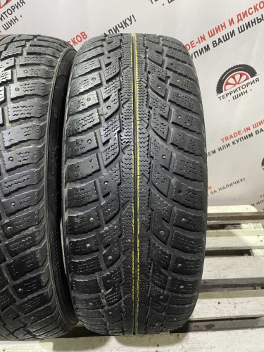 Kumho I'Zen RV Stud KC16 R18 225/60