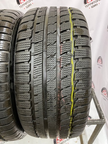 Kumho WinterCraft KW27 R17 245/45 99V