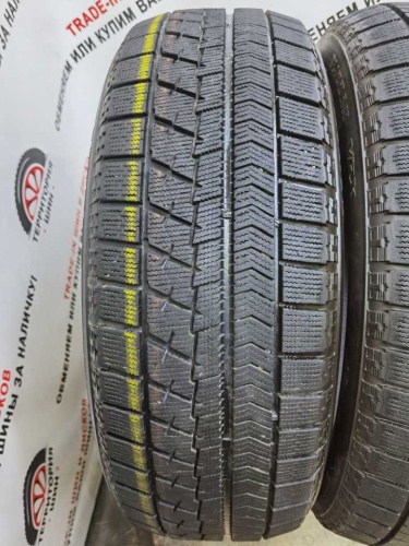 Bridgestone Blizzak VRX R17 225/60