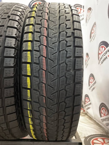 Yokohama Ice Guard G075 R16 215/70