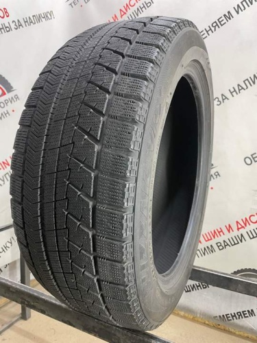 Bridgestone Blizzak VRX R16 215/60