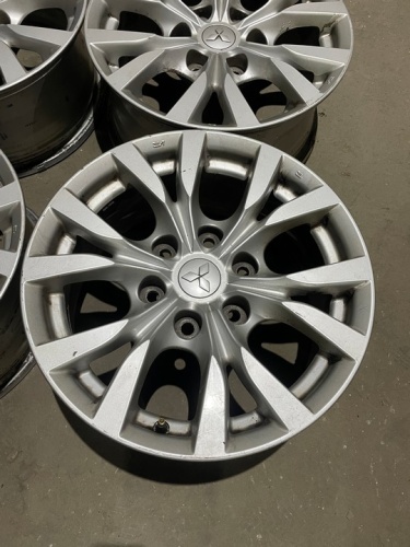 Диски Литые Mitsubishi R17 6х139.7 et38 67.1