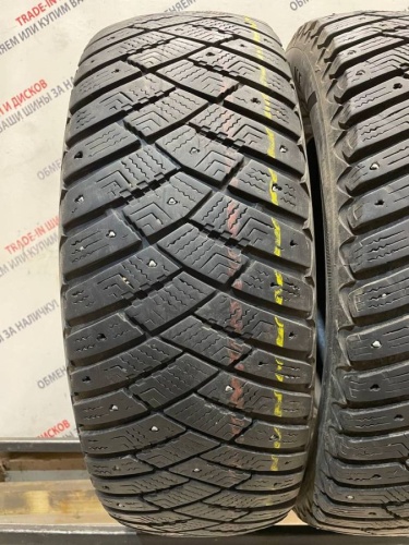 GoodYear Ultragrip Ice Arctic  R16	215/65