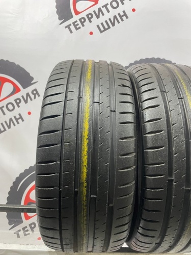 Michelin Pilot Sport 4 R17 245/45