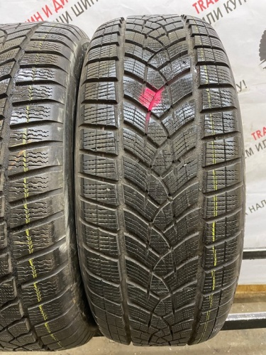 GoodYear UltraGrip Performance+ R19 235/55 105V