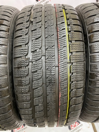 Kumho WinterCraft KW27 R17 245/45 99V