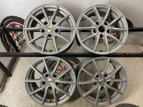 Литье Nissan R15 5*114,3/66,1/ET45/6,5J