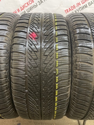 GoodYear UltraGrip 8 Performance R20 285/45 112V
