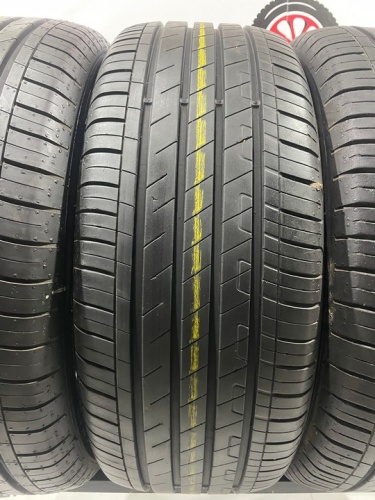 Goodyear EfficientGrip R17 215/55