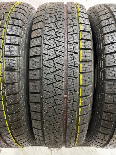 Formula Ice FR R17 225/65